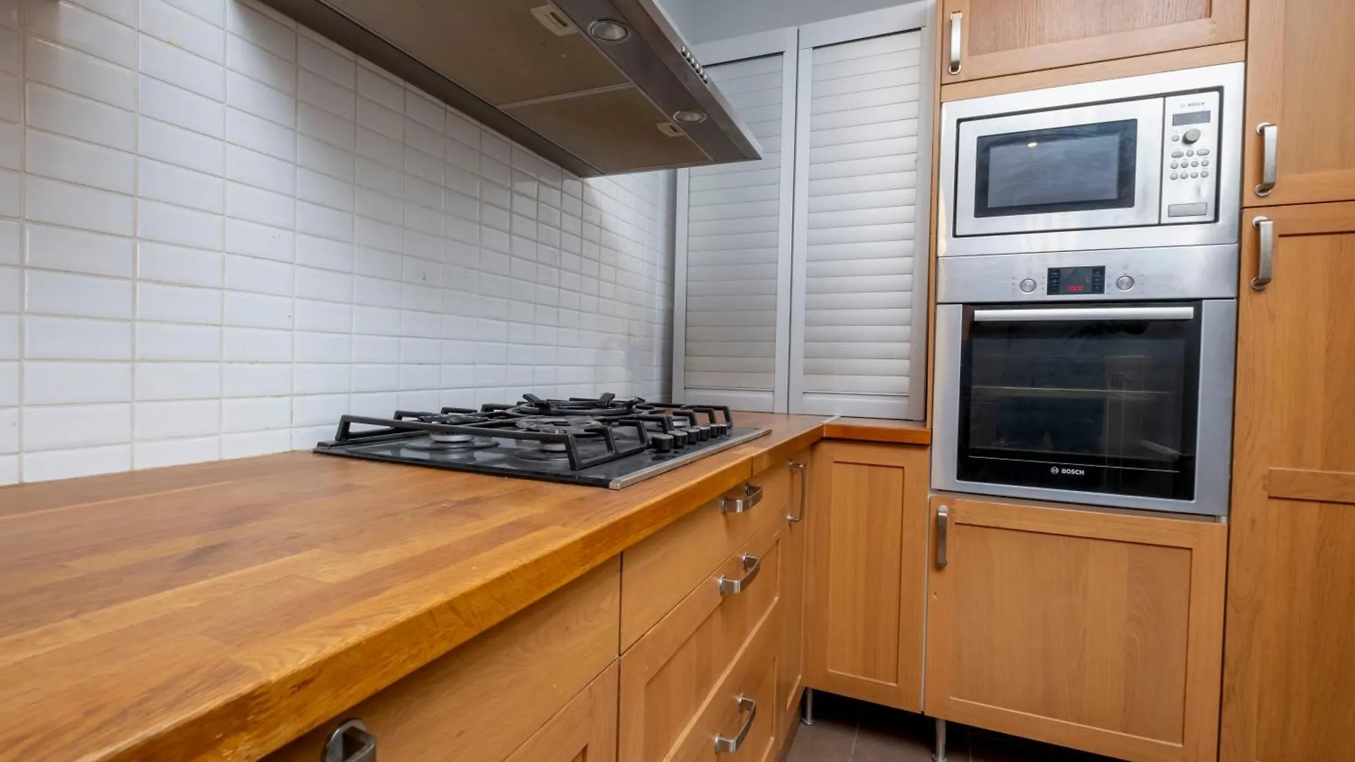 别墅 Fourlex Single Detached House - 2 Bathrooms - Central Location - Private Terrace 伊斯坦布尔